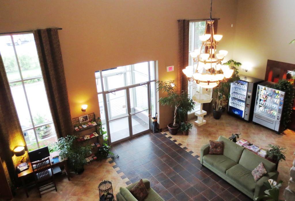Days By Wyndham Hotel Montmagny